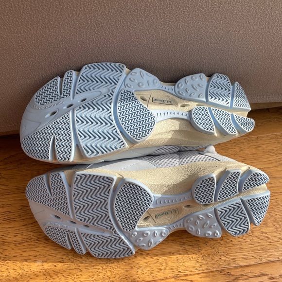 LL Bean Walking Gymshoes; Womens 8 - NEW - Picture 5 of 6